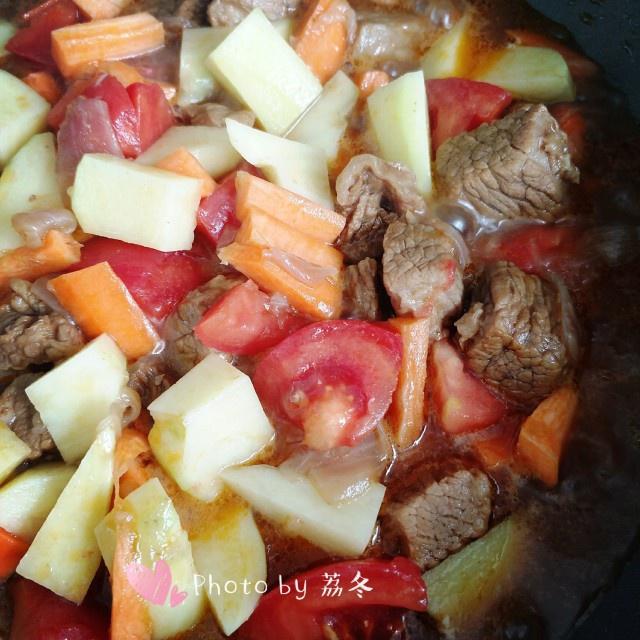 包饺子做法:温馨宠物护理员的佳节食谱